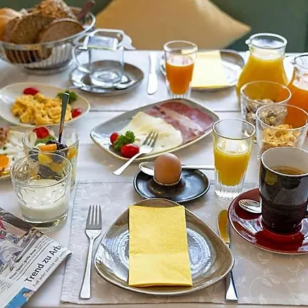Brack Hotel 3*