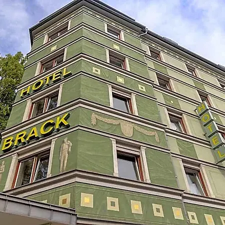 Brack Hotel 3*